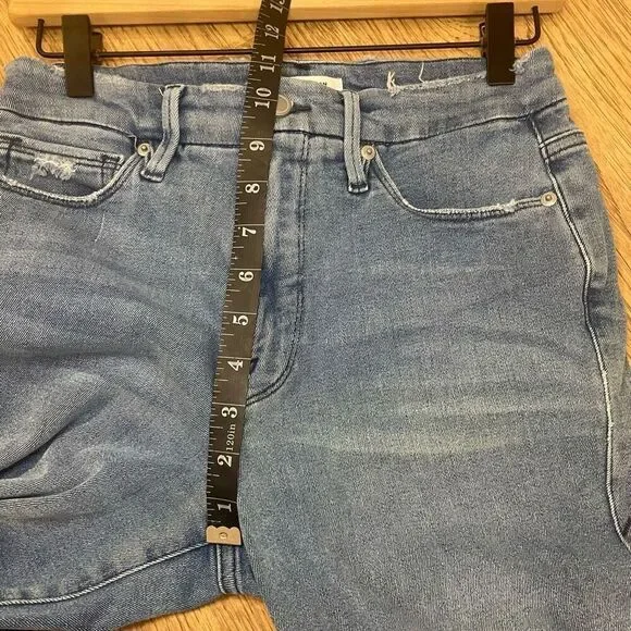 Good American Good Straight Cropped Raw Hem Light Wash Jeans Size 6/28 - Picture 10 of 12